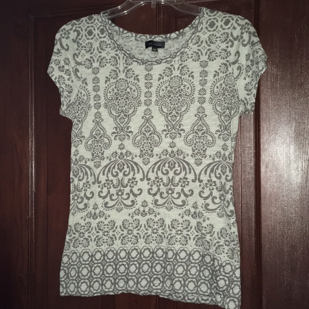Light green and gray patterned tshirt